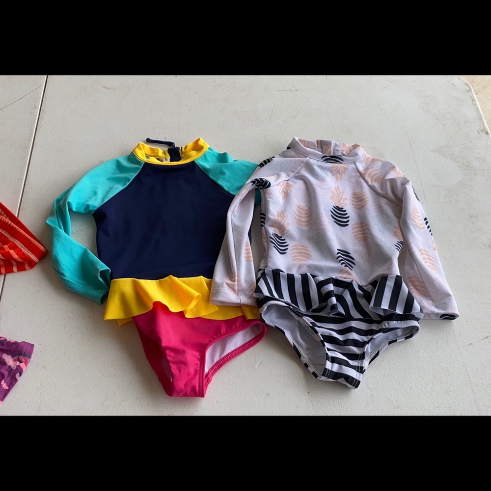 DotDotSmile swimsuits
